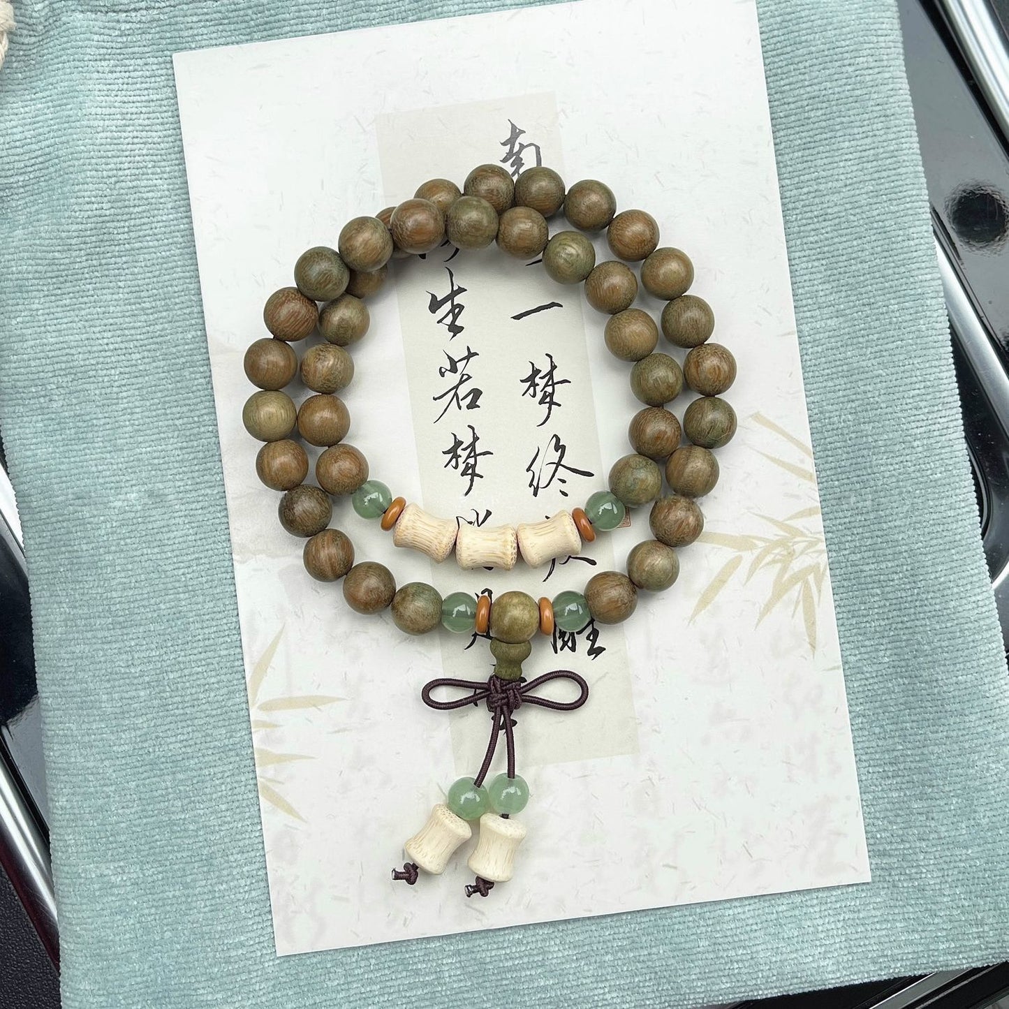 "Neo-Chinese Double-Wrap Green Sandalwood Beaded Bracelet for Women – Vintage Bestseller, Golden Bamboo Joint Buddhist Prayer Beads Cultural Wristband"